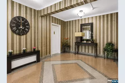 2350 Linwood Avenue 1G #1G, Fort Lee, NJ 07024 - Photo 10