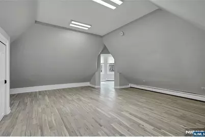 113 Oakwood Avenue, Cliffside Park, NJ 07010 - Photo 16