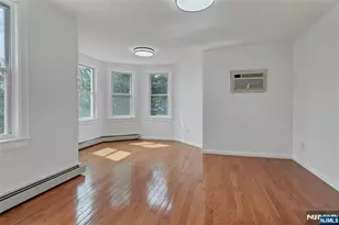 113 Oakwood Ave, Cliffside Park, NJ 07010 - Photo 4