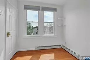 113 Oakwood Ave, Cliffside Park, NJ 07010 - Photo 12