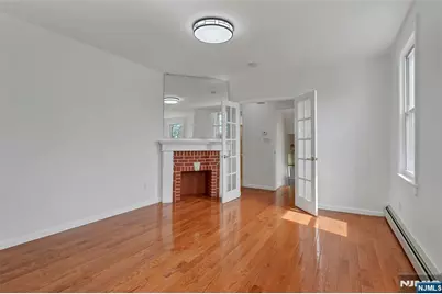 113 Oakwood Avenue, Cliffside Park, NJ 07010 - Photo 6