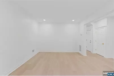 35 16th Street, East Orange, NJ 07017 - Photo 8