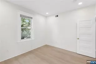 35 16th St, East Orange, NJ 07017 - Photo 30