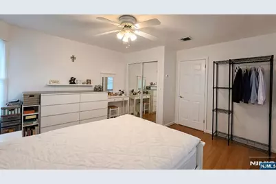 19 Mattocks Place, Closter, NJ 07624 - Photo 16