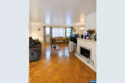 39 E 39th `m1 #`M1, Paterson, NJ 07514 - Photo 6