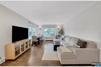 217 Prospect Avenue 5-2A #5-2A, Cranford Township, NJ 07016 - Photo 2