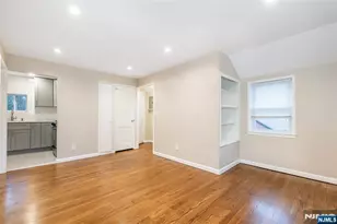 189 Washington Ave 2nd Floor, Little Ferry, NJ 07643 - Photo 6