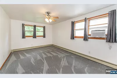343 E Brinkerhoff Avenue 2 #2, Palisades Park, NJ 07650 - Photo 4