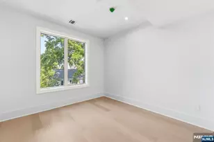 1017 Kingsland Ln, Fort Lee, NJ 07024 - Photo 26