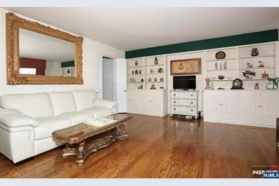 328 Ridgewood Avenue, Ridgewood, NJ 07450 - Photo 20