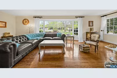 328 Ridgewood Avenue, Ridgewood, NJ 07450 - Photo 2