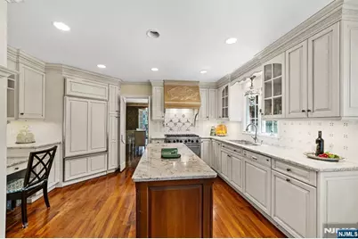 328 Ridgewood Avenue, Ridgewood, NJ 07450 - Photo 10