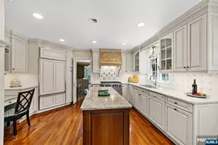 328 Ridgewood Ave, Ridgewood, NJ 07450 - Photo 10