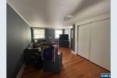 31 Bamford Avenue 1st Floor #1st floor, Hawthorne, NJ 07506 - Photo 10