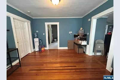 31 Bamford Avenue 1st Floor #1st floor, Hawthorne, NJ 07506 - Photo 4