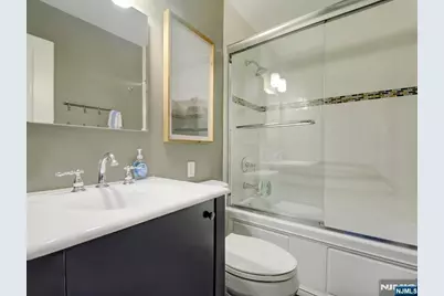 250 Gorge 21B #21B, Cliffside Park, NJ 07010 - Photo 18