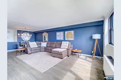 250 Gorge 21B #21B, Cliffside Park, NJ 07010 - Photo 2
