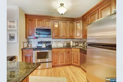 250 Gorge Road 22F #22F, Cliffside Park, NJ 07010 - Photo 6