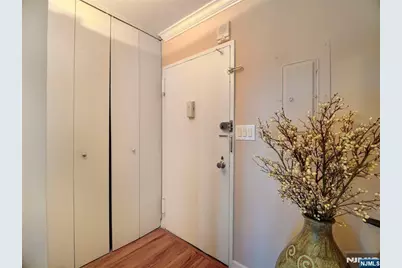 250 Gorge Road 22F #22F, Cliffside Park, NJ 07010 - Photo 18