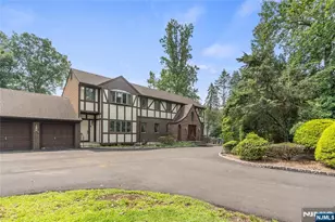 81 Old Tappan Rd, Old Tappan, NJ 07675 - Photo 2