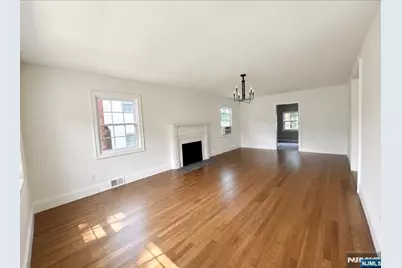 135 Washington, West Caldwell, NJ 07006 - Photo 4