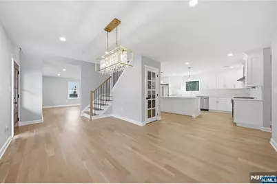 182 W Grand Avenue, Park Ridge, NJ 07656 - Photo 2