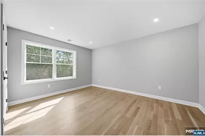 182 W Grand Avenue, Park Ridge, NJ 07656 - Photo 16
