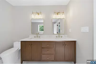 182 W Grand Avenue, Park Ridge, NJ 07656 - Photo 24