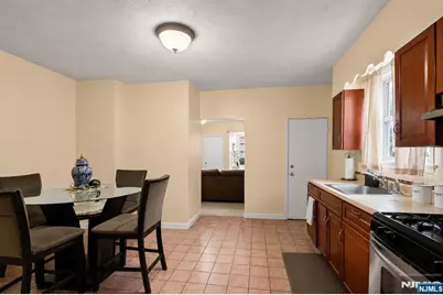 526 E 25th Street, Paterson, NJ 07514 - Photo 2