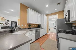 214 Levinberg Ln, Wayne, NJ 07470 - Photo 14
