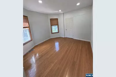 344 Valley Brook Avenue 1 #1, Lyndhurst Township, NJ 07071 - Photo 10