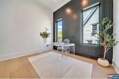 1077 Abbott Boulevard, Fort Lee, NJ 07024 - Photo 14