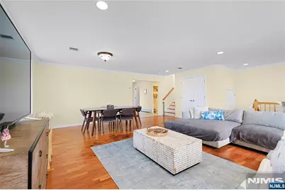 105 6th Street A #A, Fairview, NJ 07022 - Photo 4