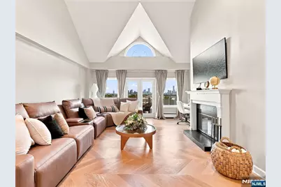 202 W Shearwater Court Ph-51 #PH-51, Jersey City, NJ 07305 - Photo 4