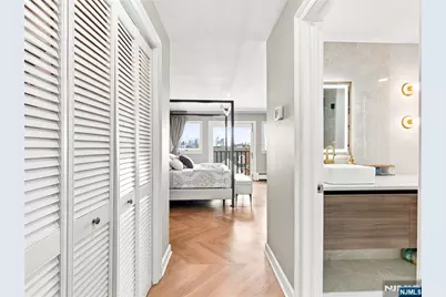 202 W Shearwater Court Ph-51 #PH-51, Jersey City, NJ 07305 - Photo 20