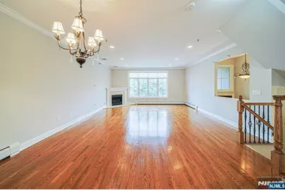 2462 3rd Street 2462 #2462, Fort Lee, NJ 07024 - Photo 2