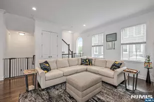 68 Parkside Ln 68, Teaneck Township, NJ 07666 - Photo 12