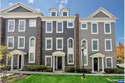 68 Parkside Lane 1204 #1204, Teaneck Township, NJ 07666 - Photo 2