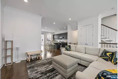 68 Parkside Lane 1204 #1204, Teaneck Township, NJ 07666 - Photo 4
