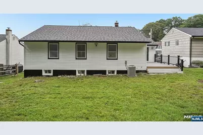 20 Manito Avenue, Oakland, NJ 07436 - Photo 32
