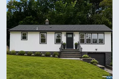 20 Manito Avenue, Oakland, NJ 07436 - Photo 1