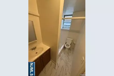 1 Addison Avenue 19 #19, Rutherford, NJ 07070 - Photo 2