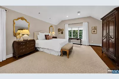 19 Forest Street, Alpine, NJ 07620 - Photo 18