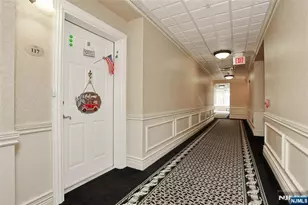 80 Ridgewood Road 117, Washington Township, NJ 07676 - Photo 4
