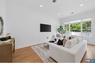 22 Gabriel Court 15 #15, Paramus, NJ 07652 - Photo 8