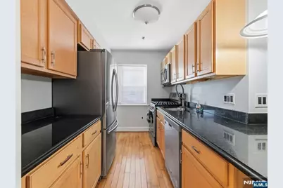 70 Munn Avenue 413 #413, East Orange, NJ 07018 - Photo 6