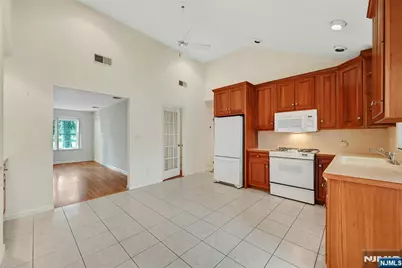 12 Leoson Parkway, Old Tappan, NJ 07675 - Photo 8