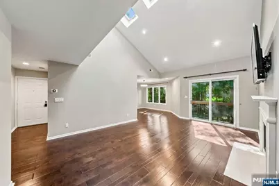 2 Parkside Terrace 2A #2A, Woodland Park, NJ 07424 - Photo 6