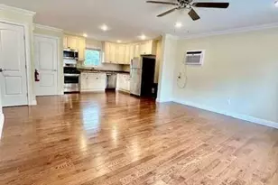 134 Rochelle Parkway 2, Saddle Brook Township, NJ 07663 - Photo 4