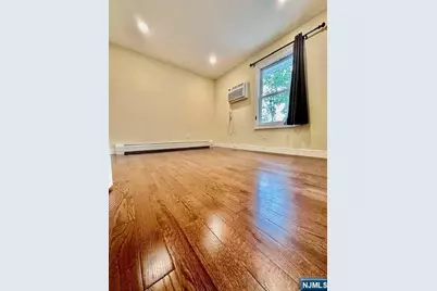 134 Rochelle Parkway 2 #2, Saddle Brook Township, NJ 07663 - Photo 6